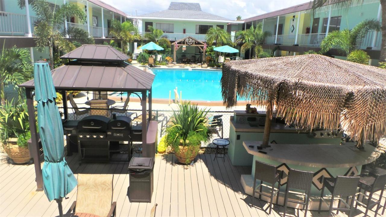 Island House Resort Hotel St. Pete Beach Bagian luar foto
