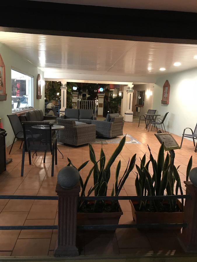 Island House Resort Hotel St. Pete Beach Bagian luar foto