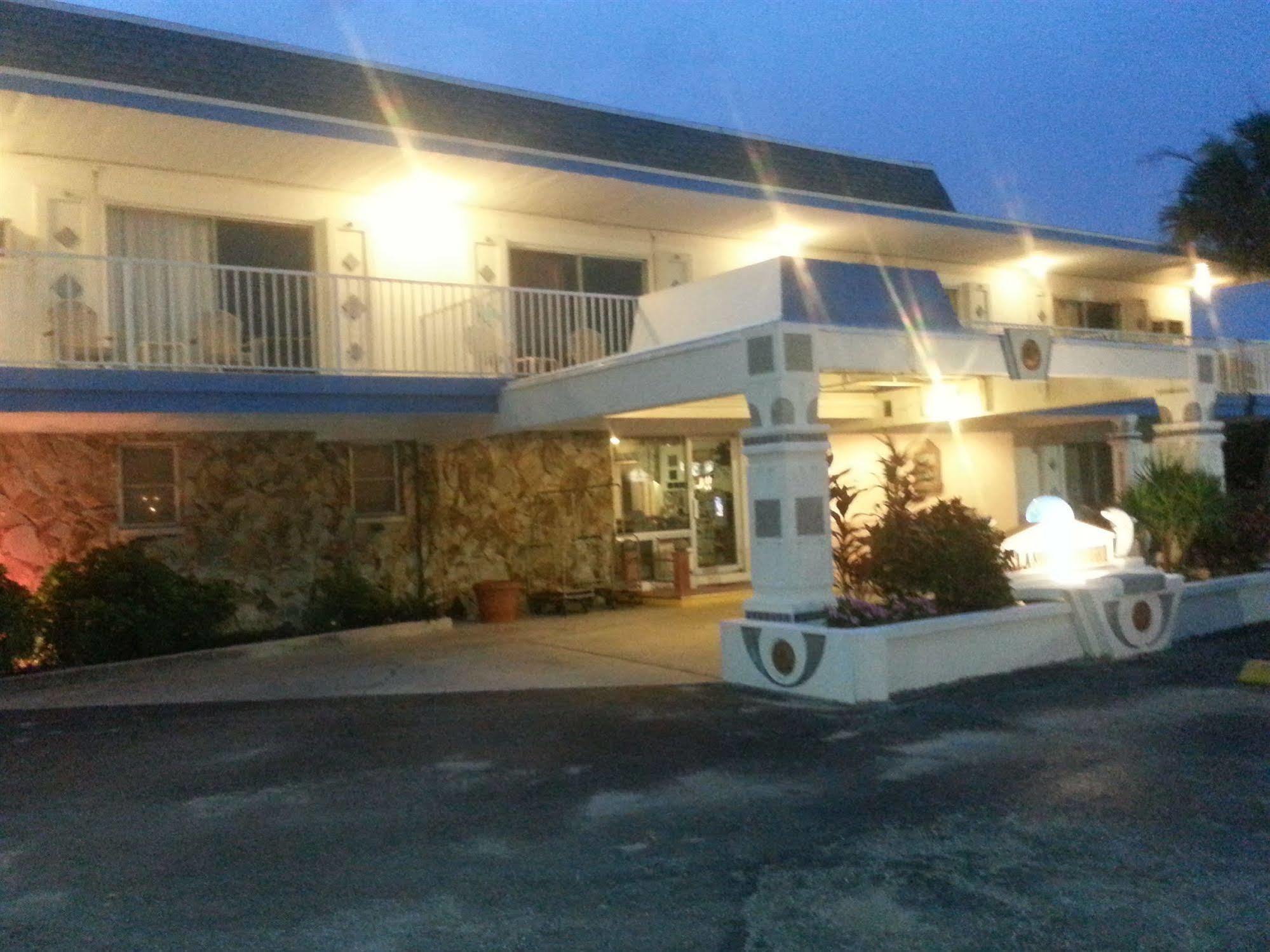 Island House Resort Hotel St. Pete Beach Bagian luar foto