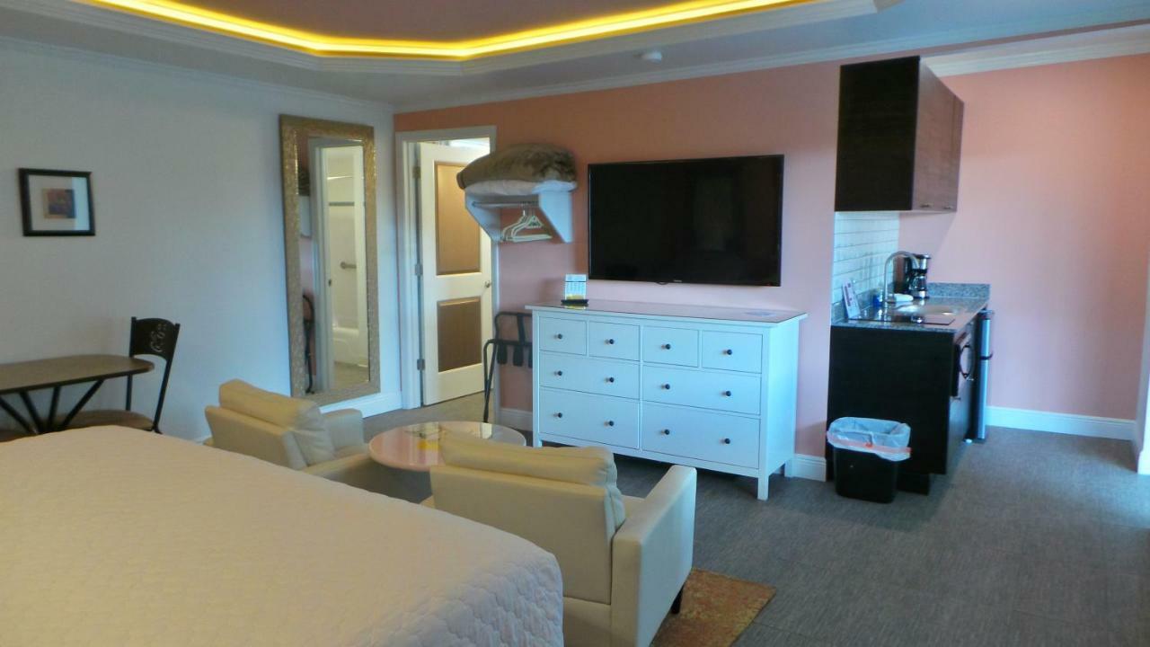 Island House Resort Hotel St. Pete Beach Bagian luar foto