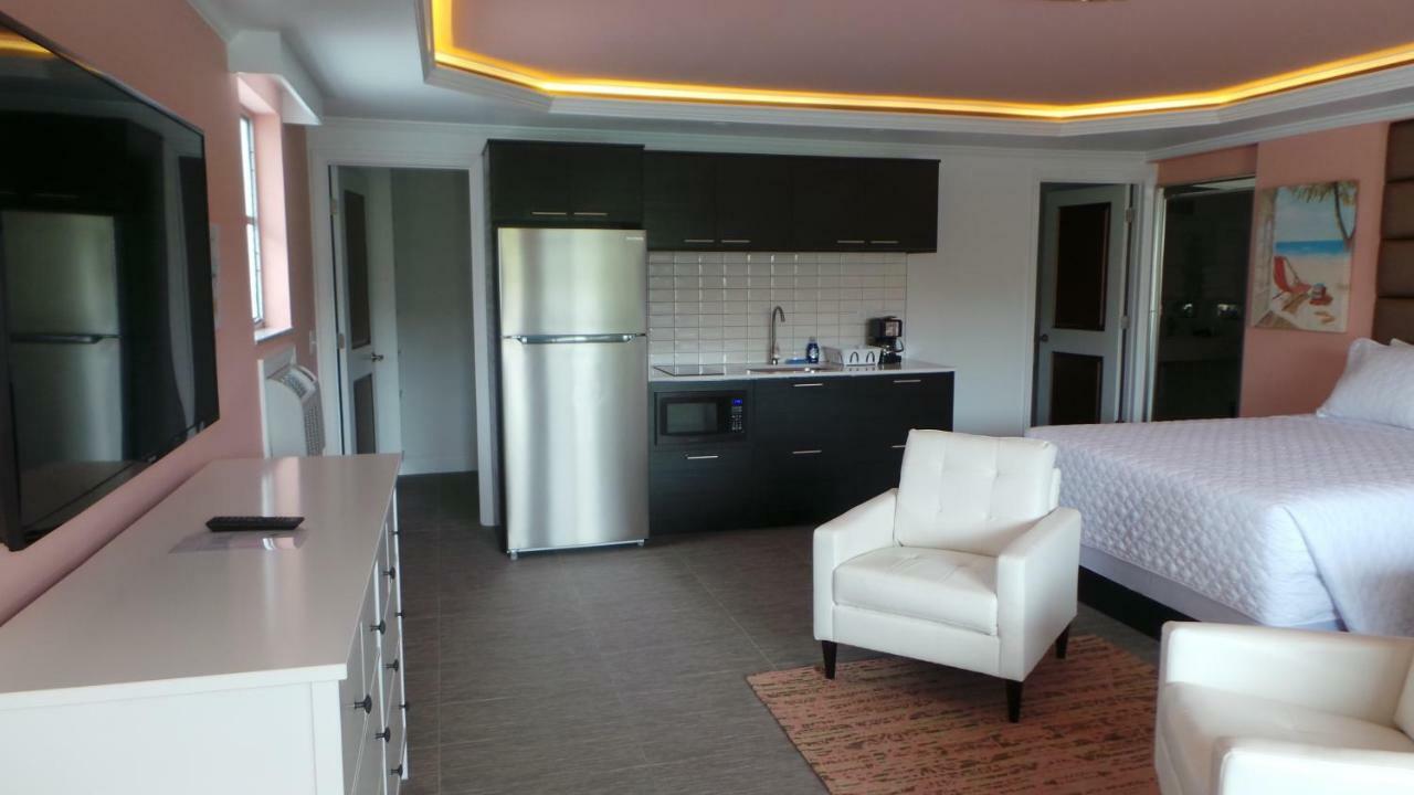 Island House Resort Hotel St. Pete Beach Bagian luar foto